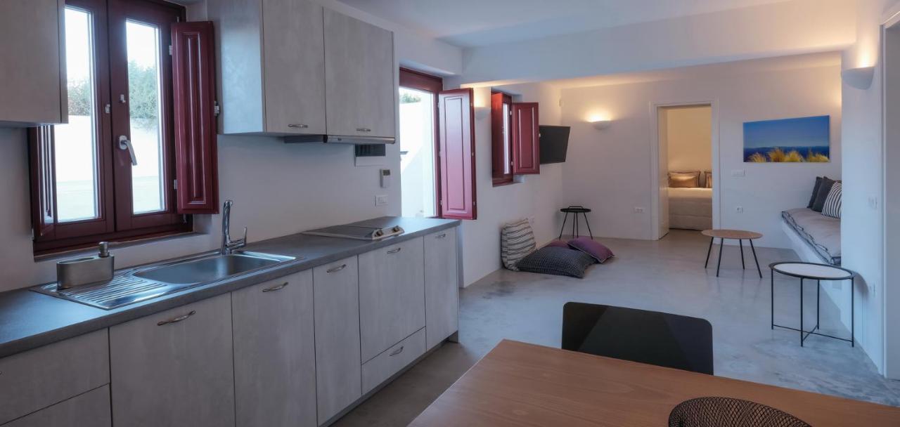 Aplada Suites Иа Екстериор снимка