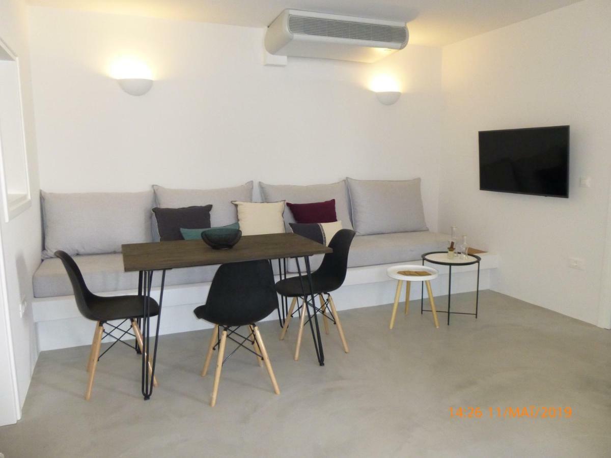 Aplada Suites Иа Екстериор снимка